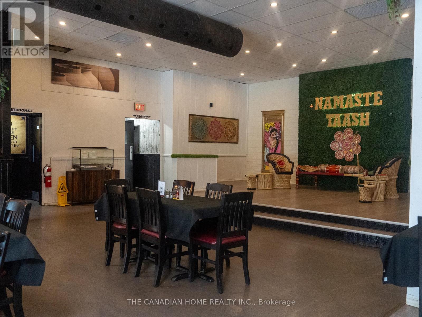 547 Ontario Street, St. Catharines, Ontario  L2N 4N4 - Photo 2 - X13010526