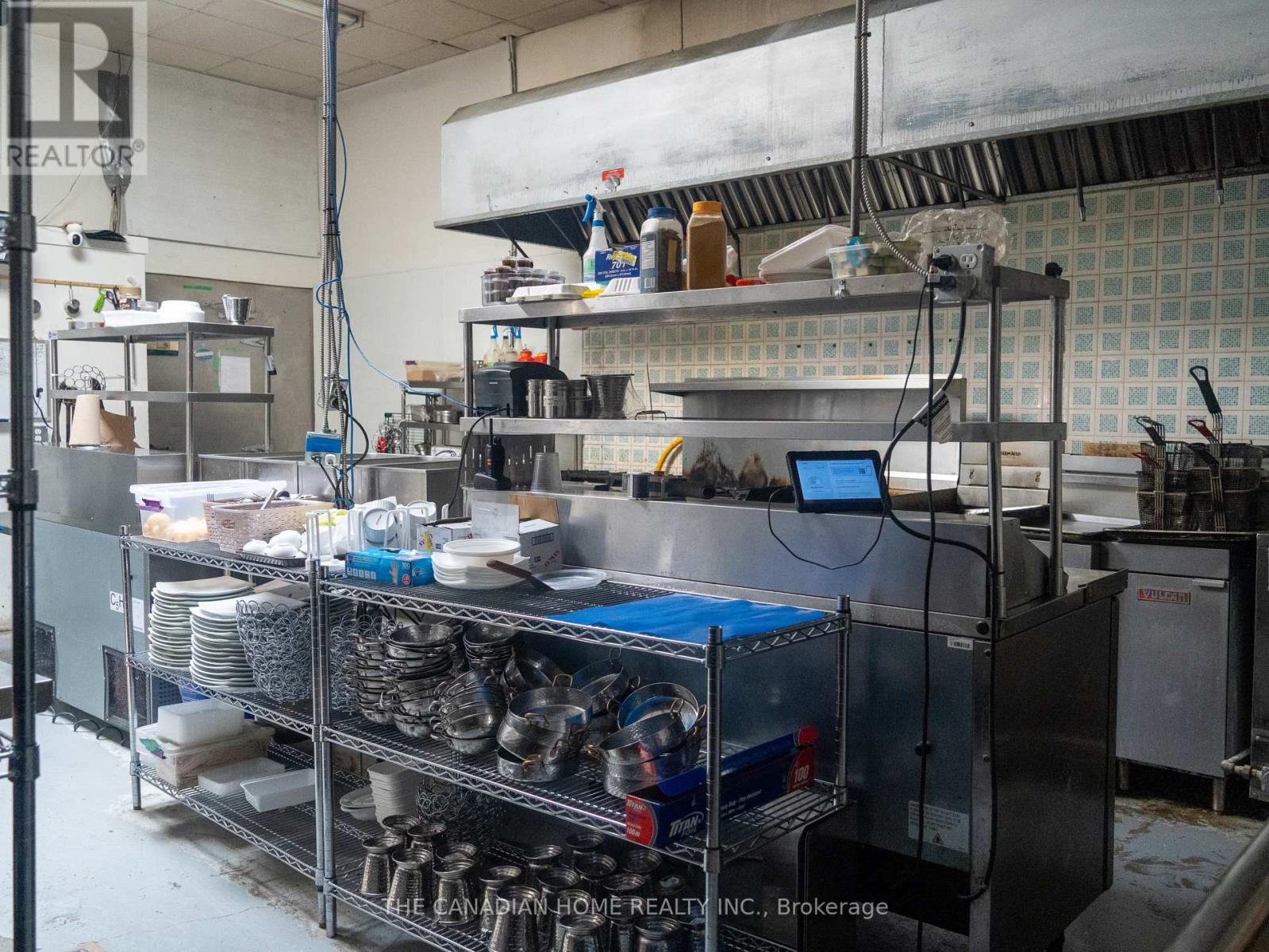 547 Ontario Street, St. Catharines, Ontario  L2N 4N4 - Photo 6 - X13010526