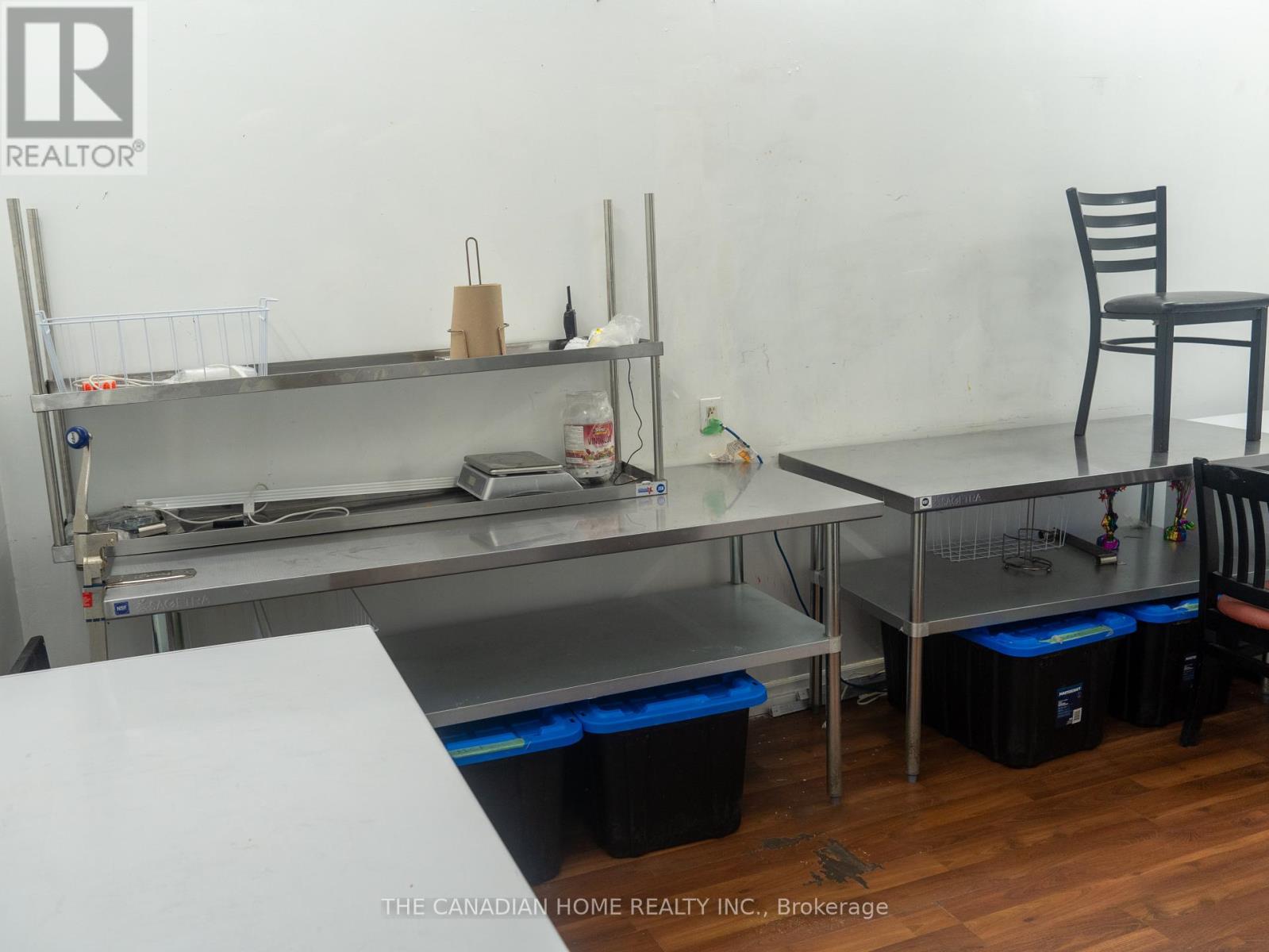 547 Ontario Street, St. Catharines, Ontario  L2N 4N4 - Photo 7 - X13010526