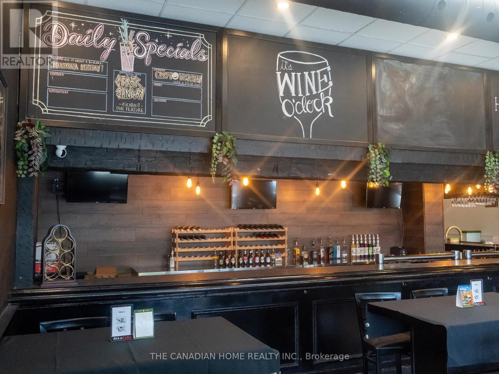 547 Ontario Street, St. Catharines, Ontario  L2N 4N4 - Photo 8 - X13010526