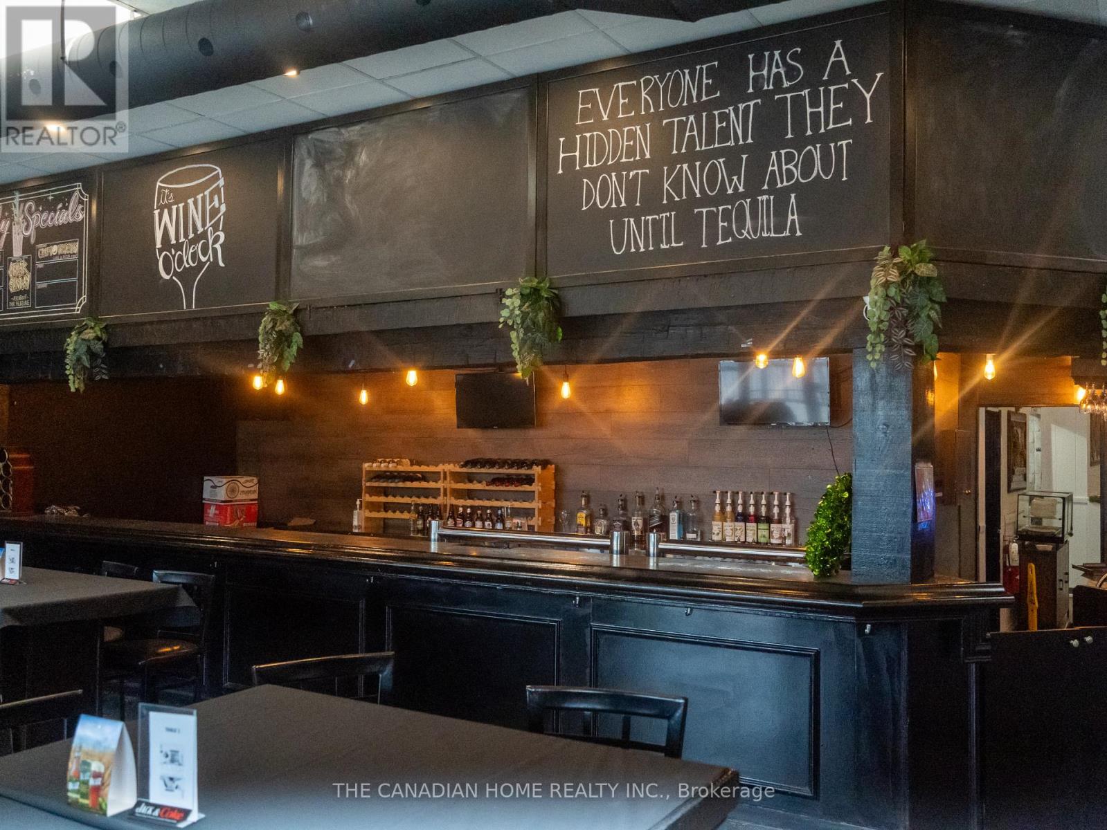 547 Ontario Street, St. Catharines, Ontario  L2N 4N4 - Photo 9 - X13010526