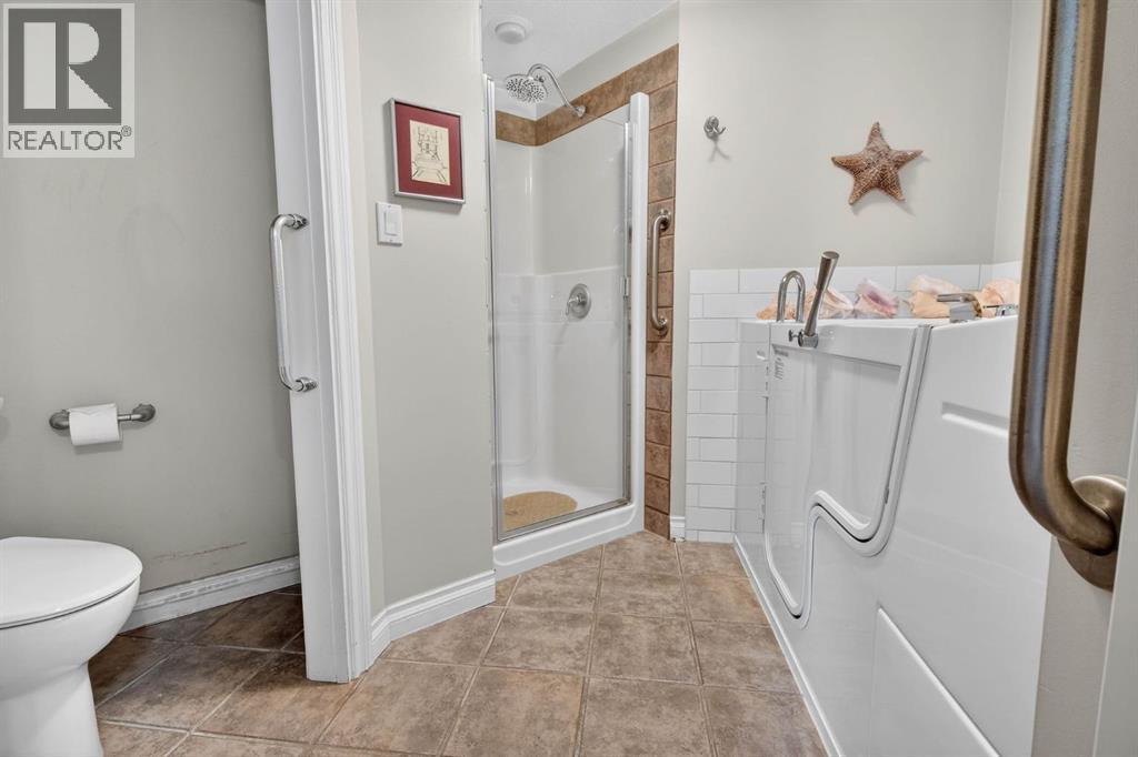 110, 1718 14 Avenue NW, Calgary, Alberta  T2N 4Y7 - Photo 32 - A2293756