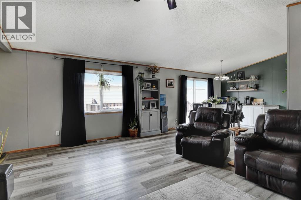 9517 111 Avenue, Clairmont, Alberta  T8X 5C1 - Photo 5 - A2300710