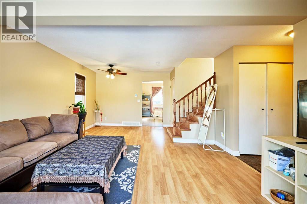 51 Sunmills Court SW, Calgary, Alberta  T2X 2R4 - Photo 9 - A2296195