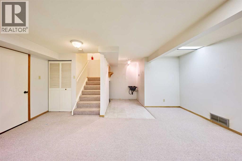 51 Sunmills Court SW, Calgary, Alberta  T2X 2R4 - Photo 24 - A2296195