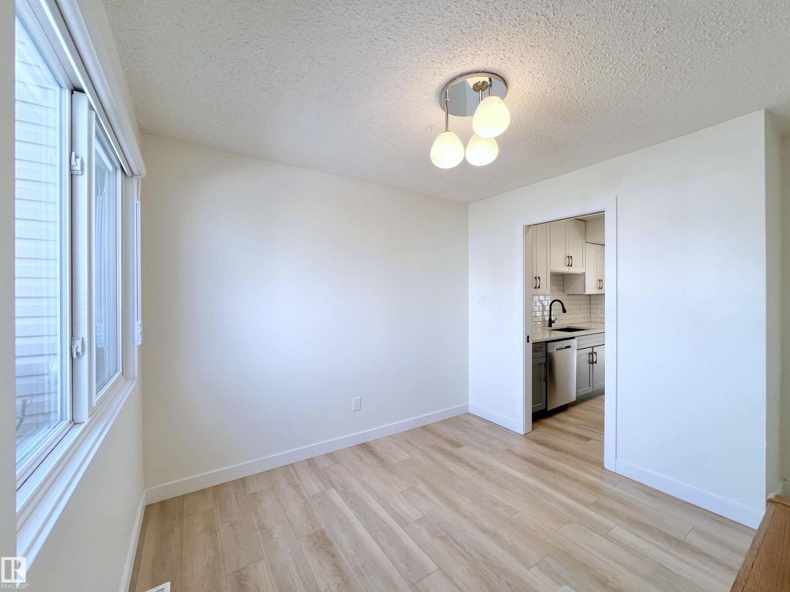 #12 3221 119 St Nw, Edmonton, Alberta  T6J 5K7 - Photo 12 - E4482756