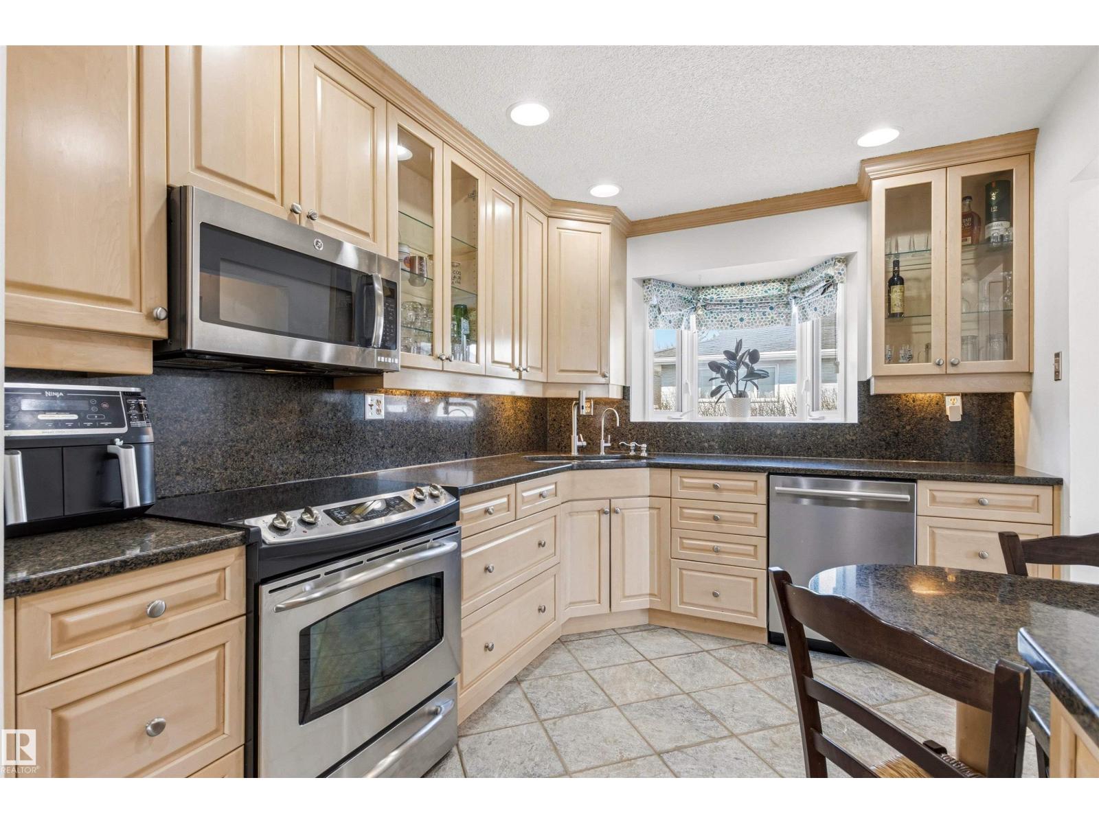 9709 97a, Morinville, Alberta  T8R 1G9 - Photo 2 - E4482759