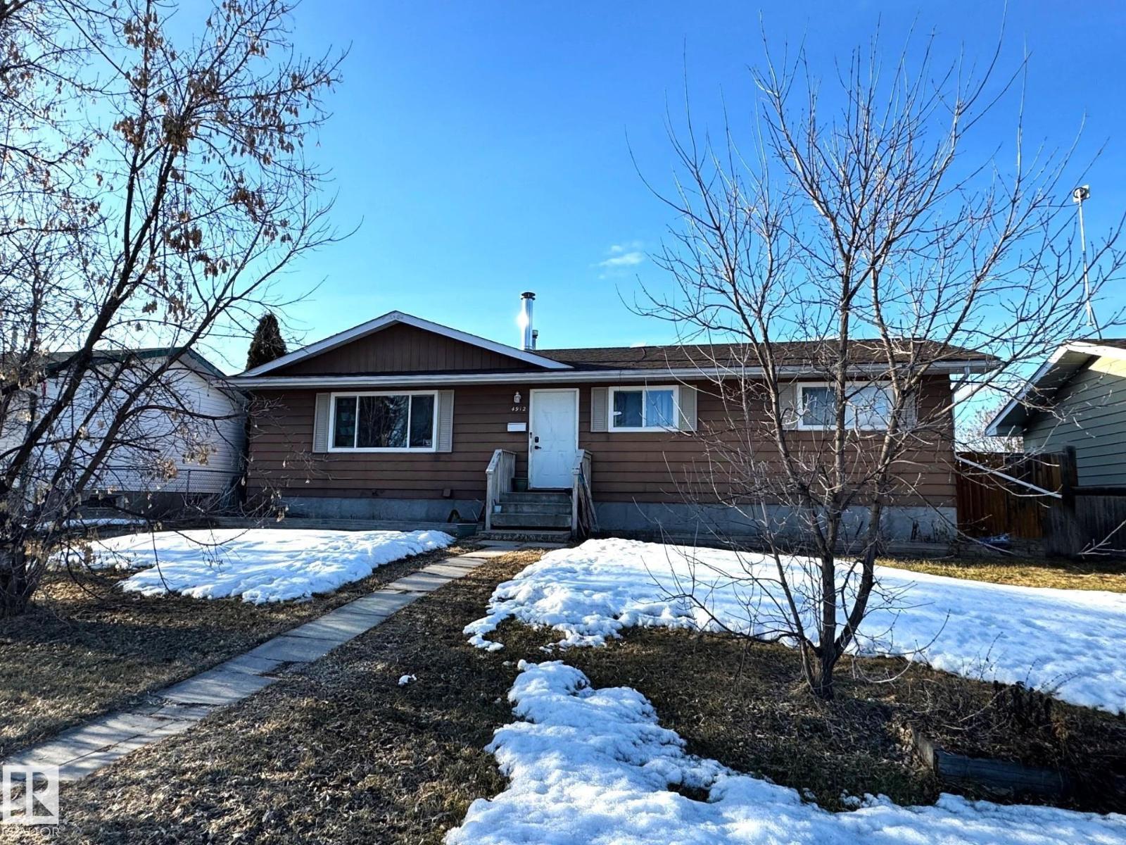 4912 55 Av, Wildwood, Alberta  T0E 2M0 - Photo 2 - E4482760