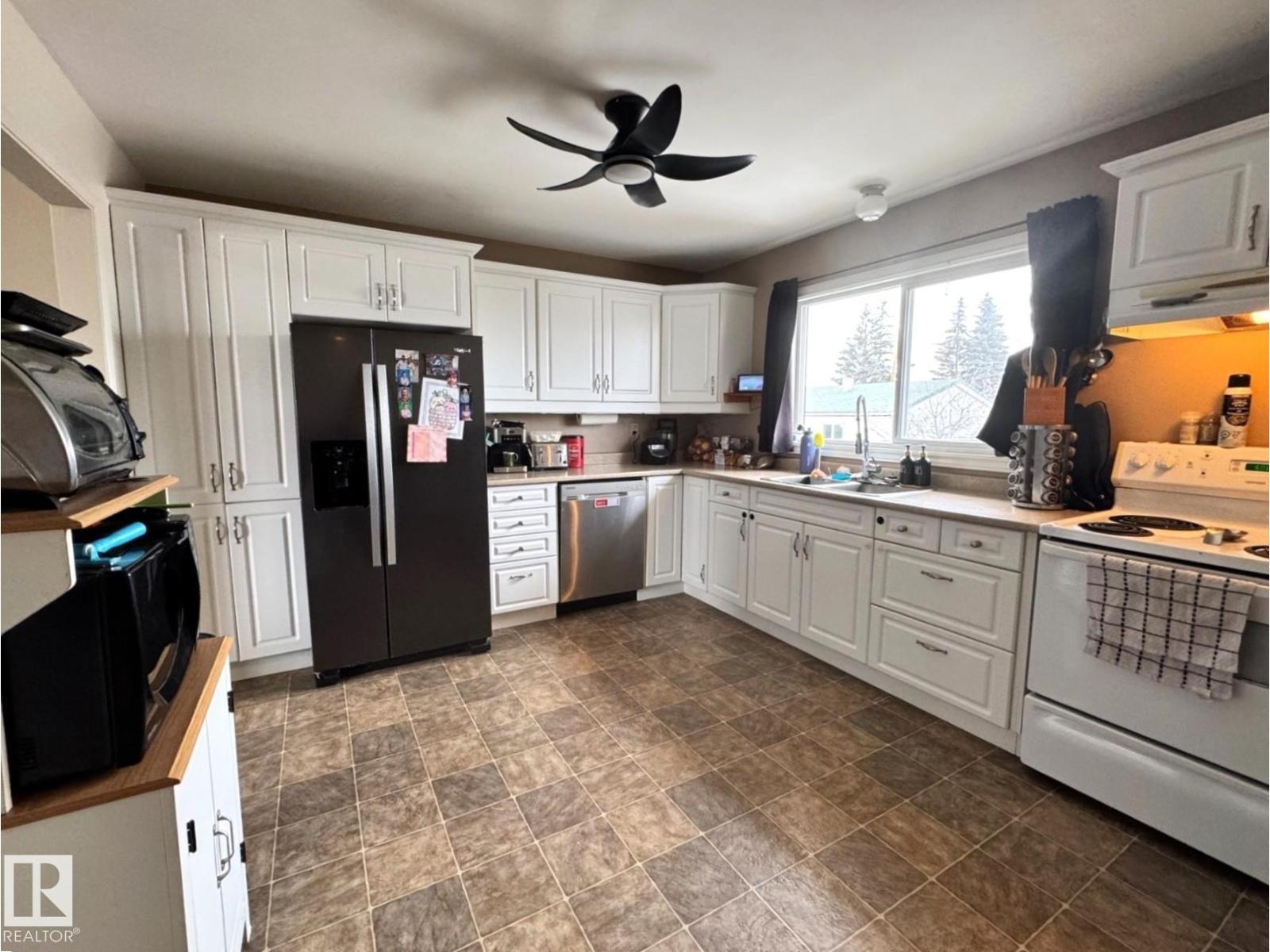 4912 55 Av, Wildwood, Alberta  T0E 2M0 - Photo 8 - E4482760