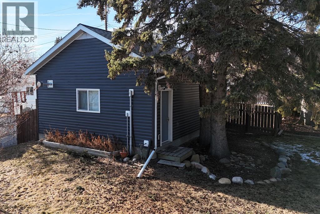 4512 5 Avenue, Edson, Alberta  T7E 1B9 - Photo 6 - A2301256