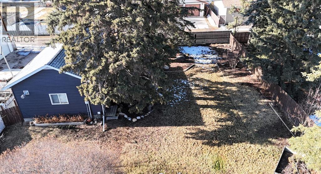 4512 5 Avenue, Edson, Alberta  T7E 1B9 - Photo 5 - A2301256