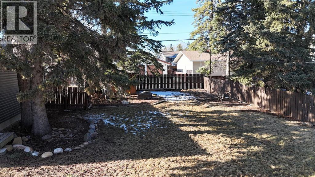 4512 5 Avenue, Edson, Alberta  T7E 1B9 - Photo 7 - A2301256