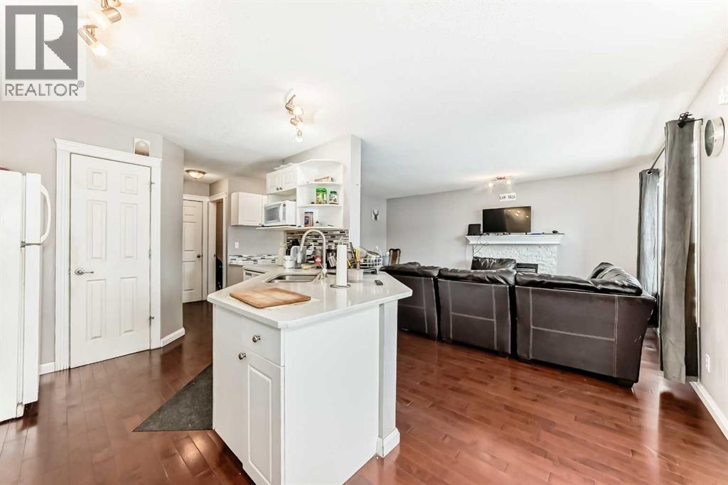 39 Saddleridge Close Ne, Calgary, Alberta  T3J 4X2 - Photo 4 - A2298698