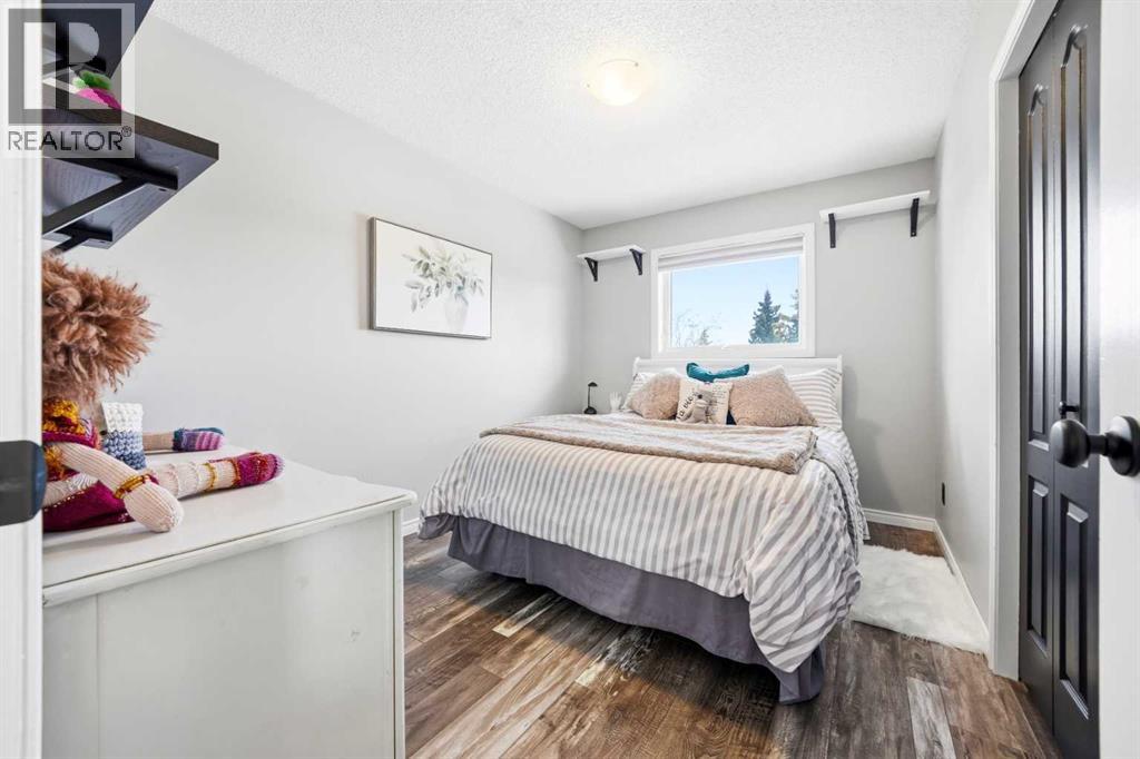 3 Riverview Court, Cochrane, Alberta  T4C 1K6 - Photo 29 - A2299457