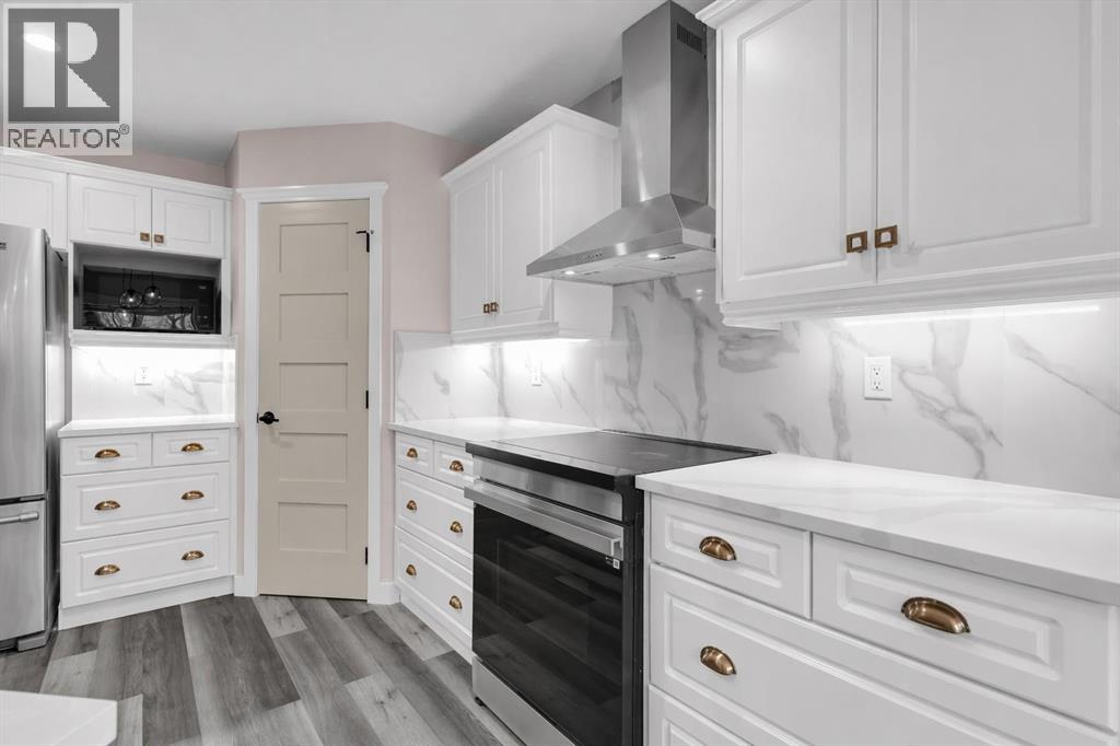 6 Douglas Woods Bay Se, Calgary, Alberta  T2Z 3A1 - Photo 10 - A2299998