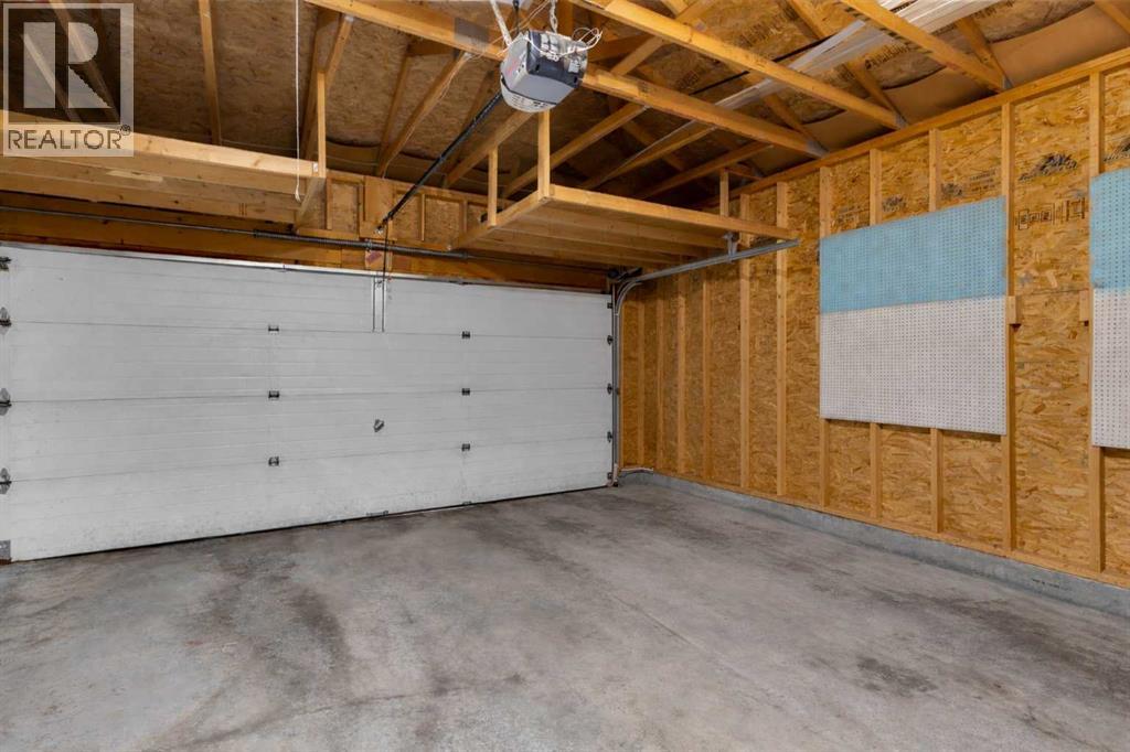 6 Douglas Woods Bay Se, Calgary, Alberta  T2Z 3A1 - Photo 33 - A2299998