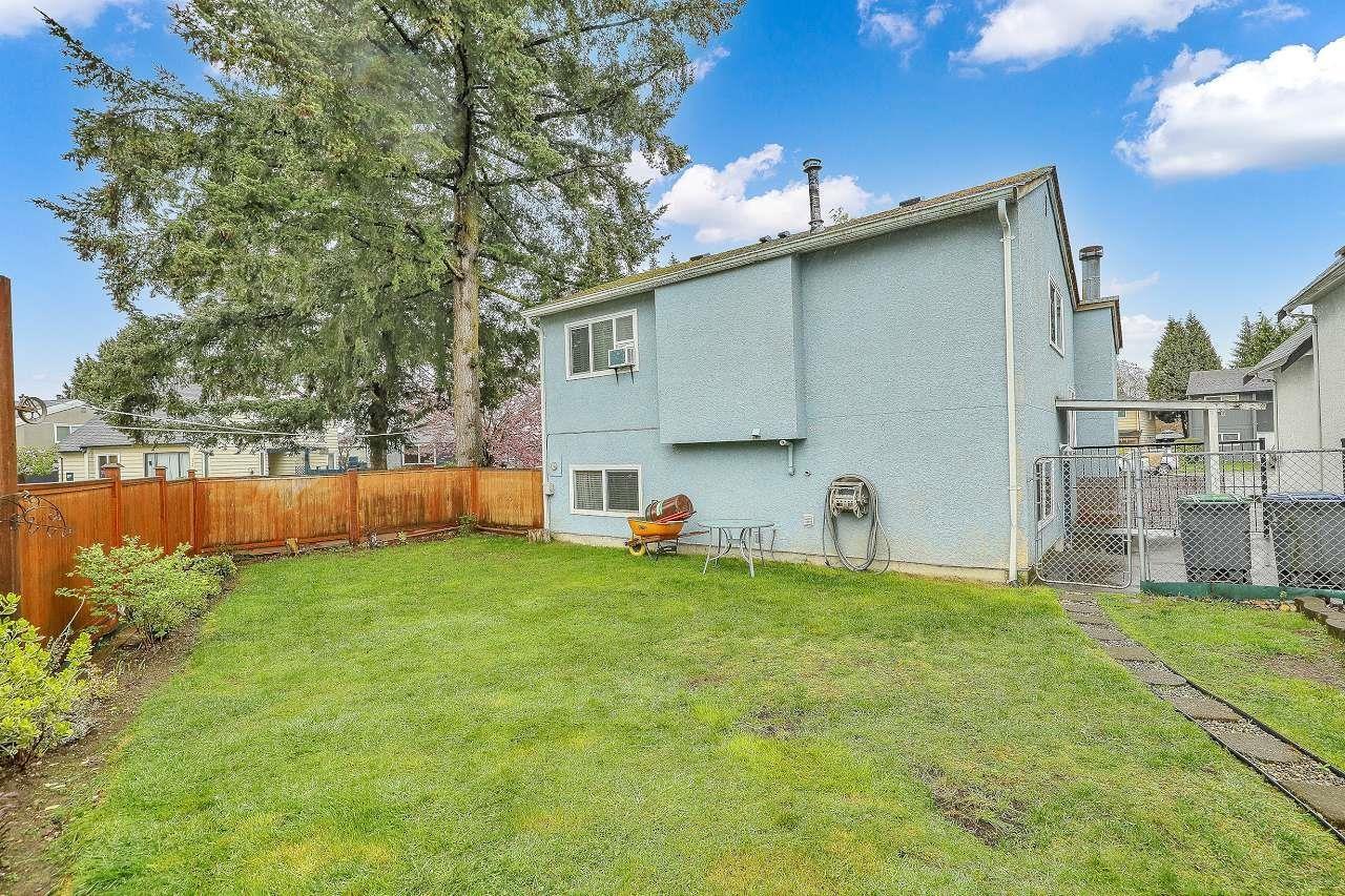 12902 72a Avenue, Surrey, British Columbia  V3W 6Z2 - Photo 3 - R3112219