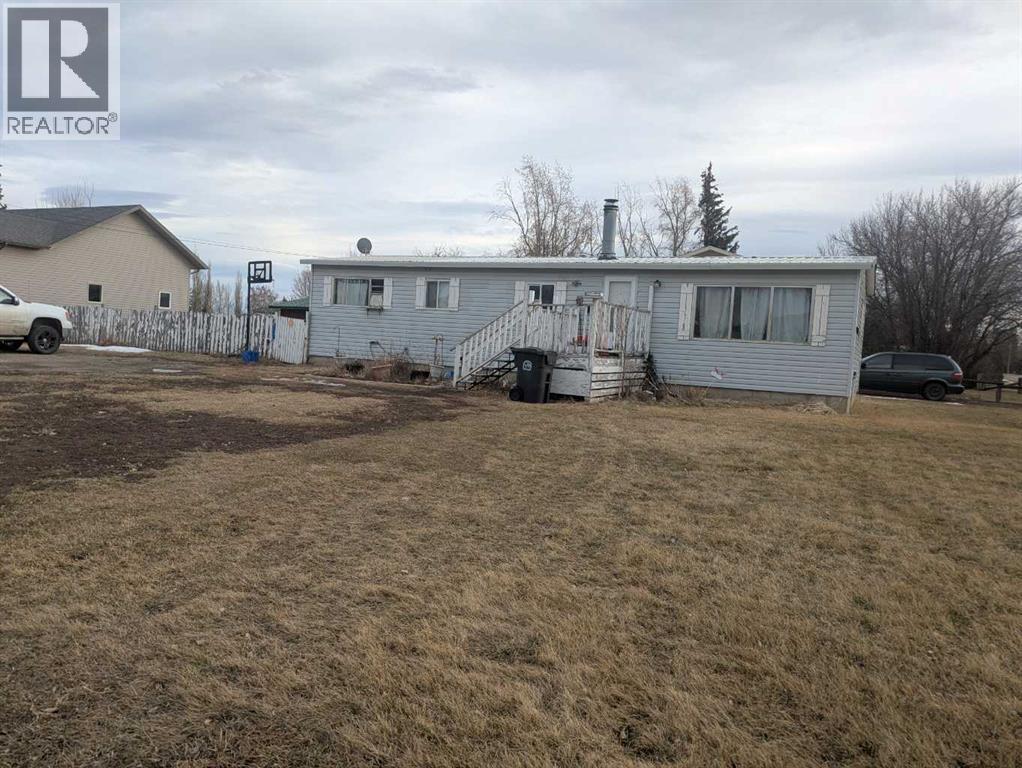 208 E 400 N Street, Raymond, Alberta