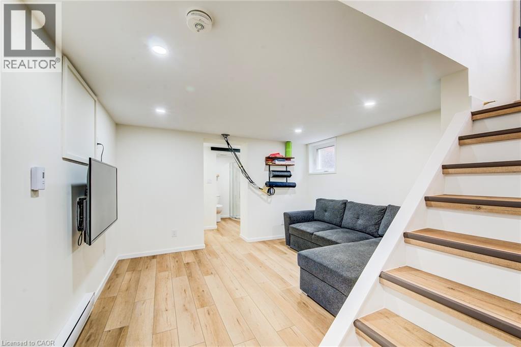 107 Ellis Avenue, Kitchener, Ontario  N2H 4G8 - Photo 34 - 40820938