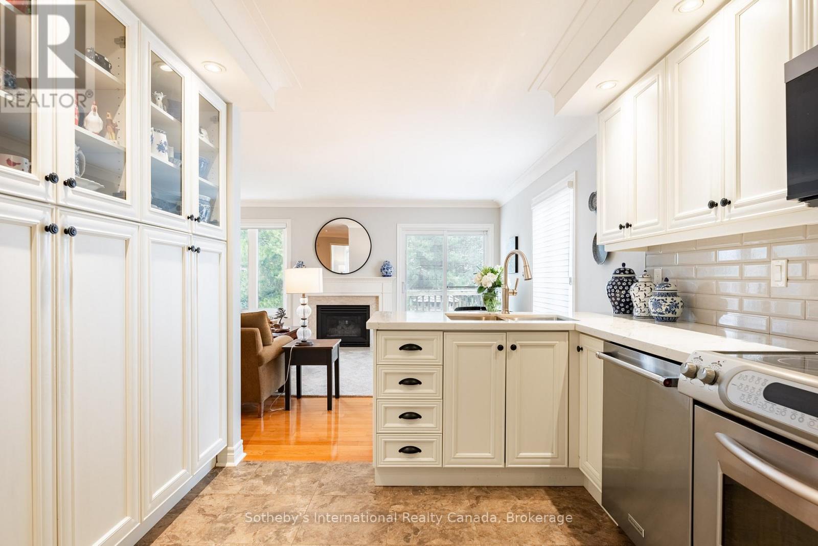 1406 Summerhill Crescent, Oakville, Ontario  L6H 6E4 - Photo 15 - W13010658