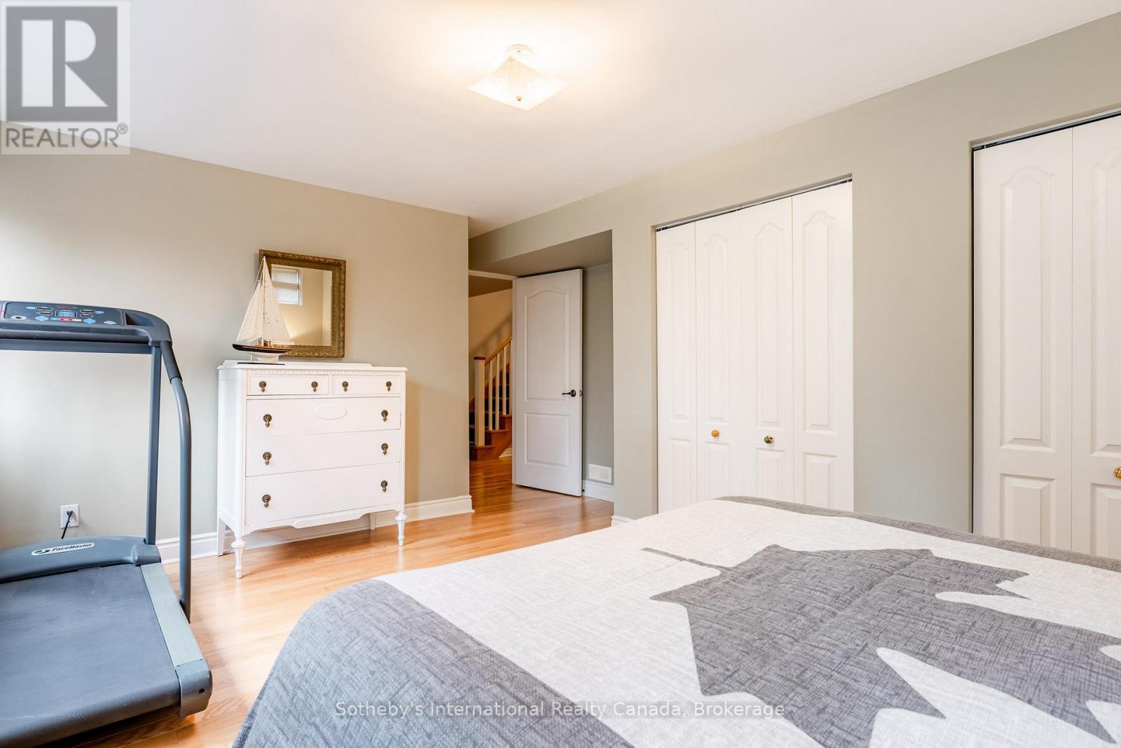 1406 Summerhill Crescent, Oakville, Ontario  L6H 6E4 - Photo 38 - W13010658