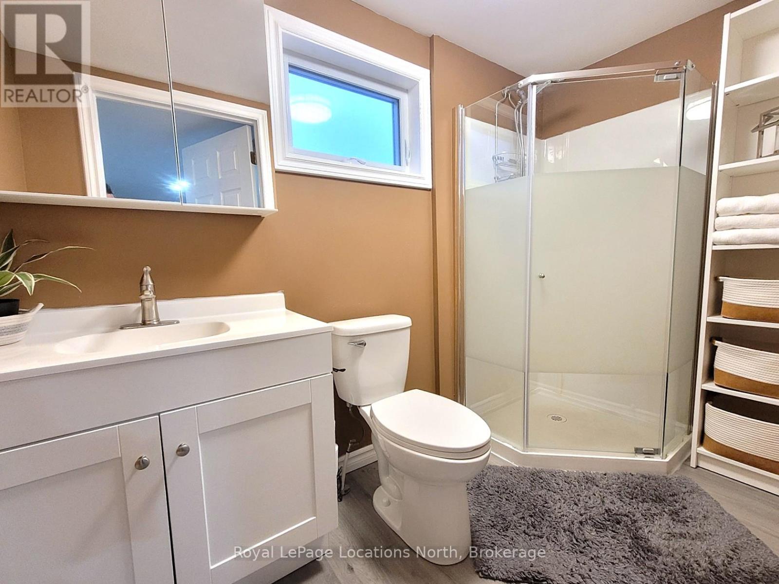 2045 River Road W, Wasaga Beach, Ontario  L9Z 2W1 - Photo 10 - S13010582