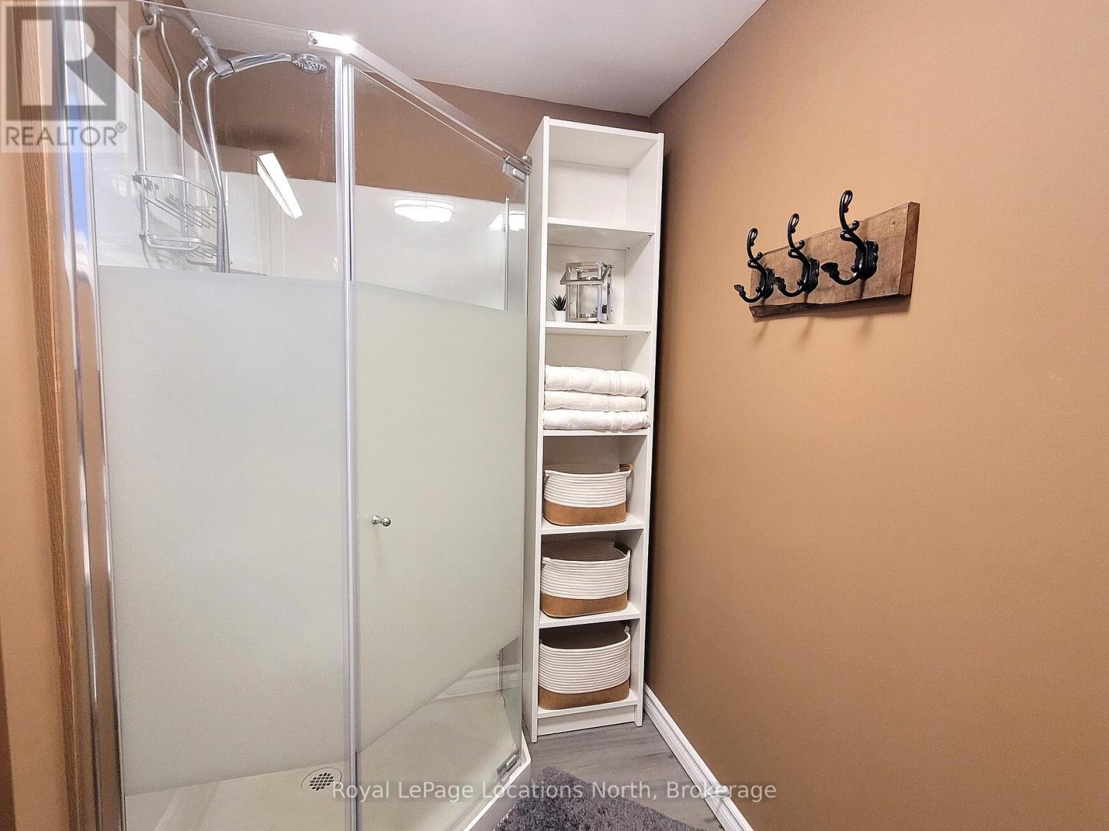 2045 River Road W, Wasaga Beach, Ontario  L9Z 2W1 - Photo 12 - S13010582