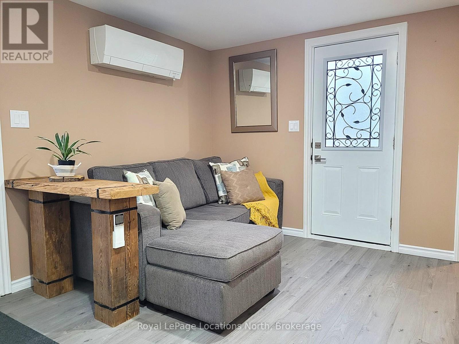 2045 River Road W, Wasaga Beach, Ontario  L9Z 2W1 - Photo 5 - S13010582