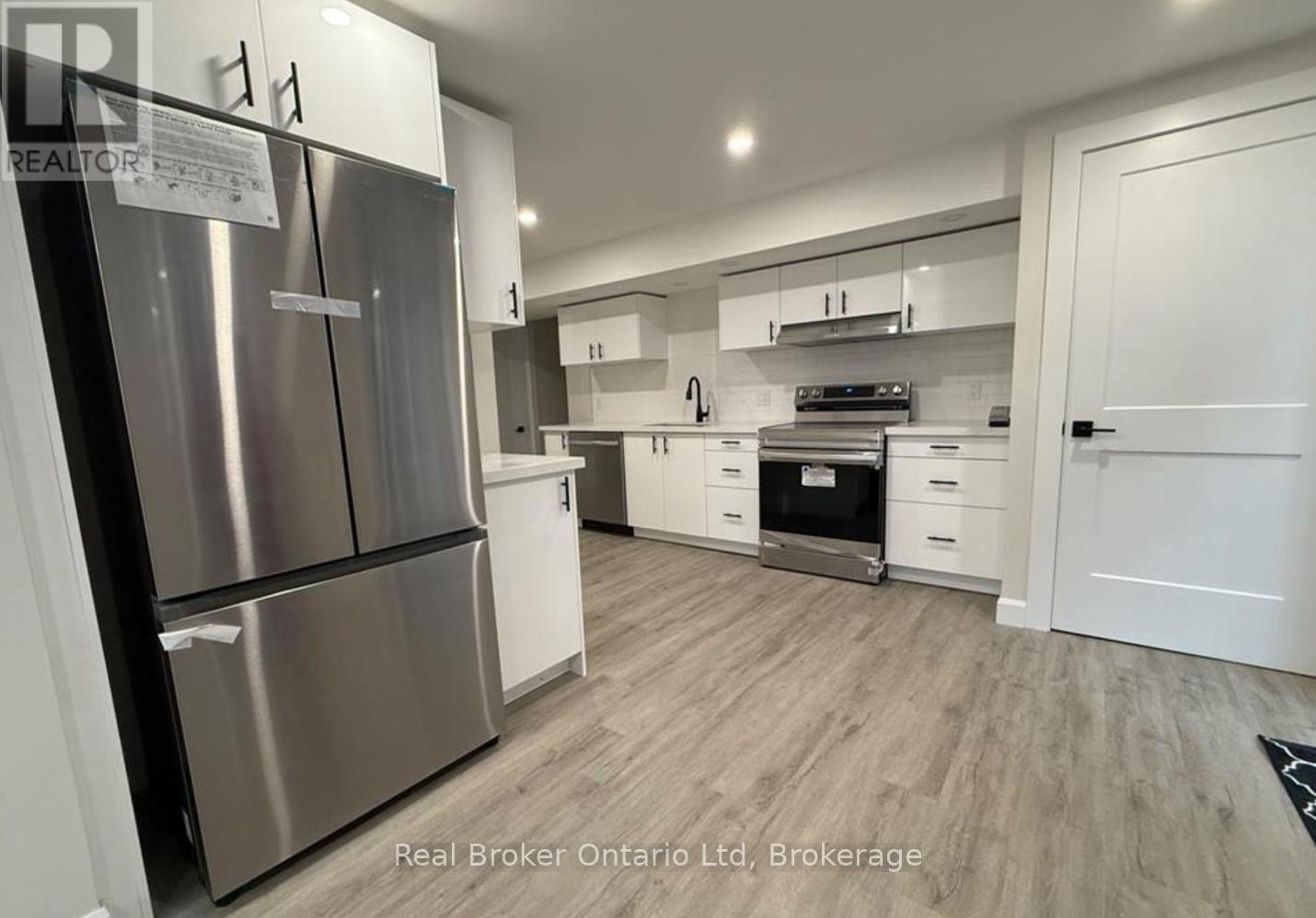 29 HEWITT PLACE, Barrie, Ontario