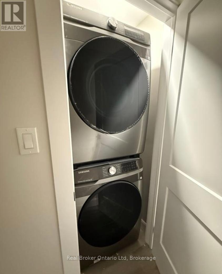 29 Hewitt Place, Barrie, Ontario  L4M 7B3 - Photo 10 - S13010646