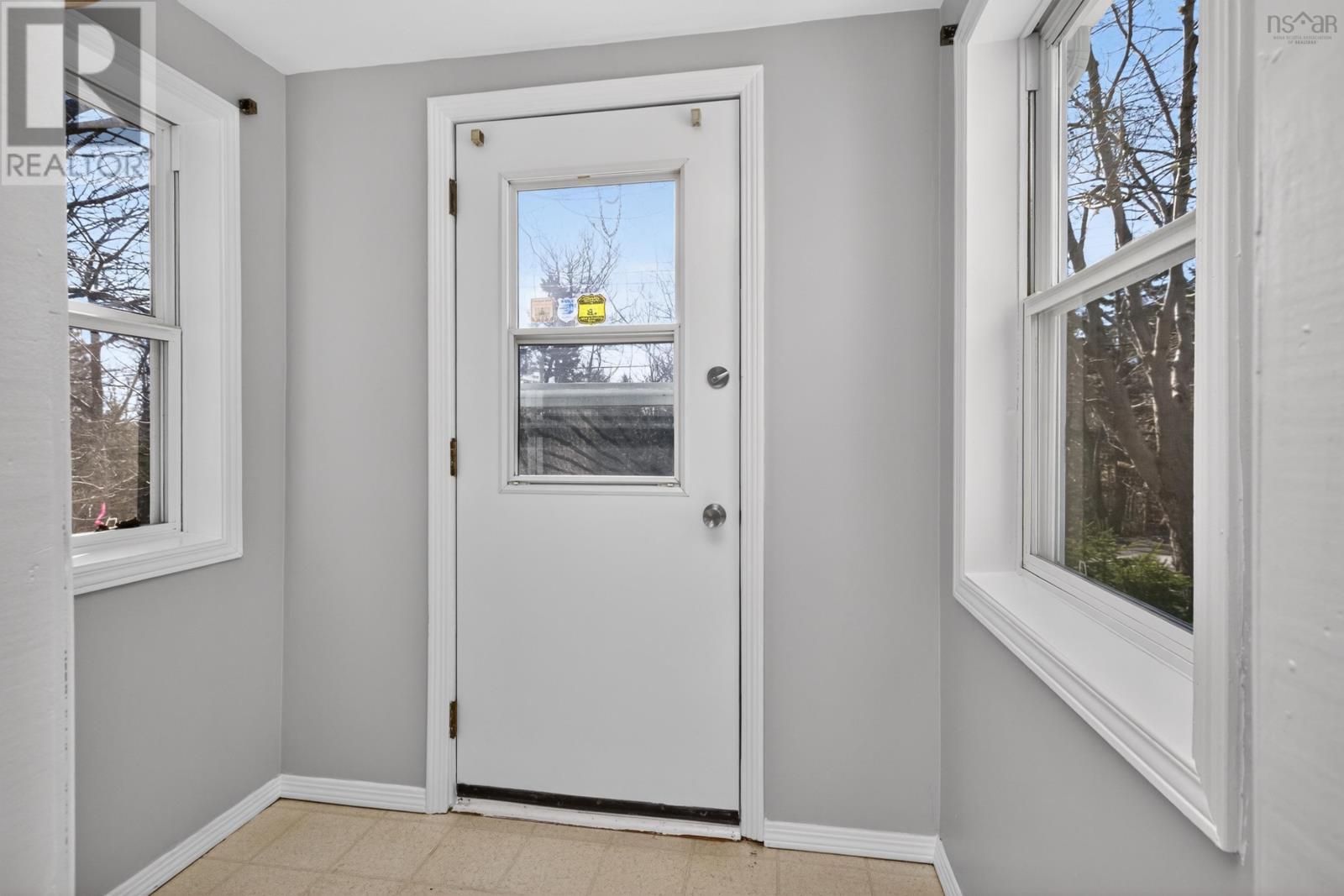 25 Mansion Avenue, Halifax, Nova Scotia  B3R 1C7 - Photo 3 - 202607542