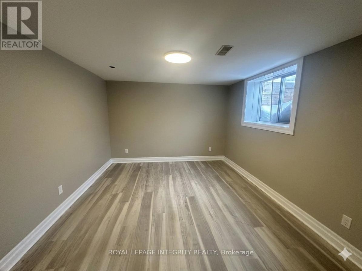 B - 1398 Jamison Avenue, Ottawa, Ontario  K1E 1J5 - Photo 14 - X12906730