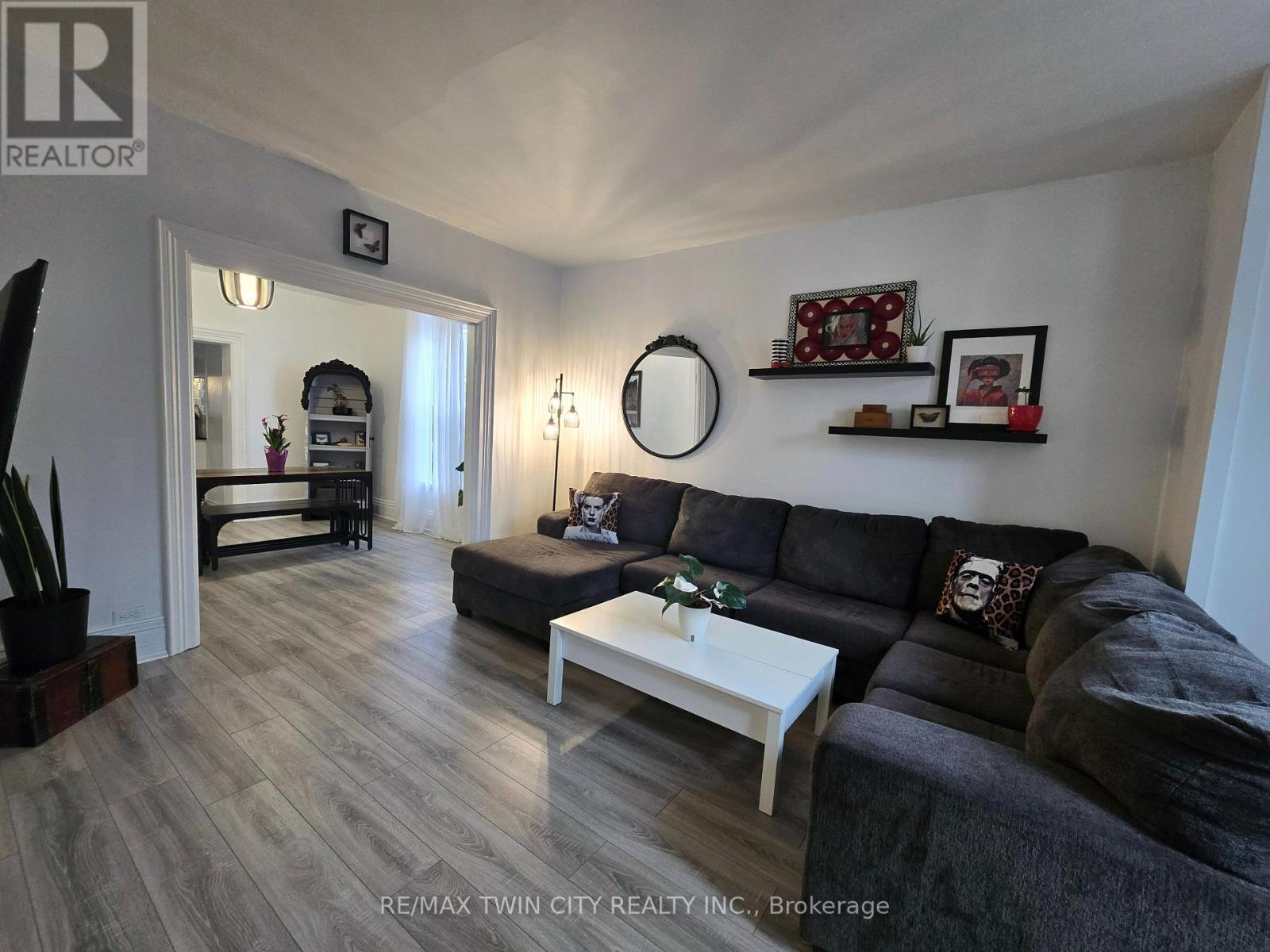 12 Pearl Street, Brantford, Ontario  N3T 3N4 - Photo 4 - X13008732