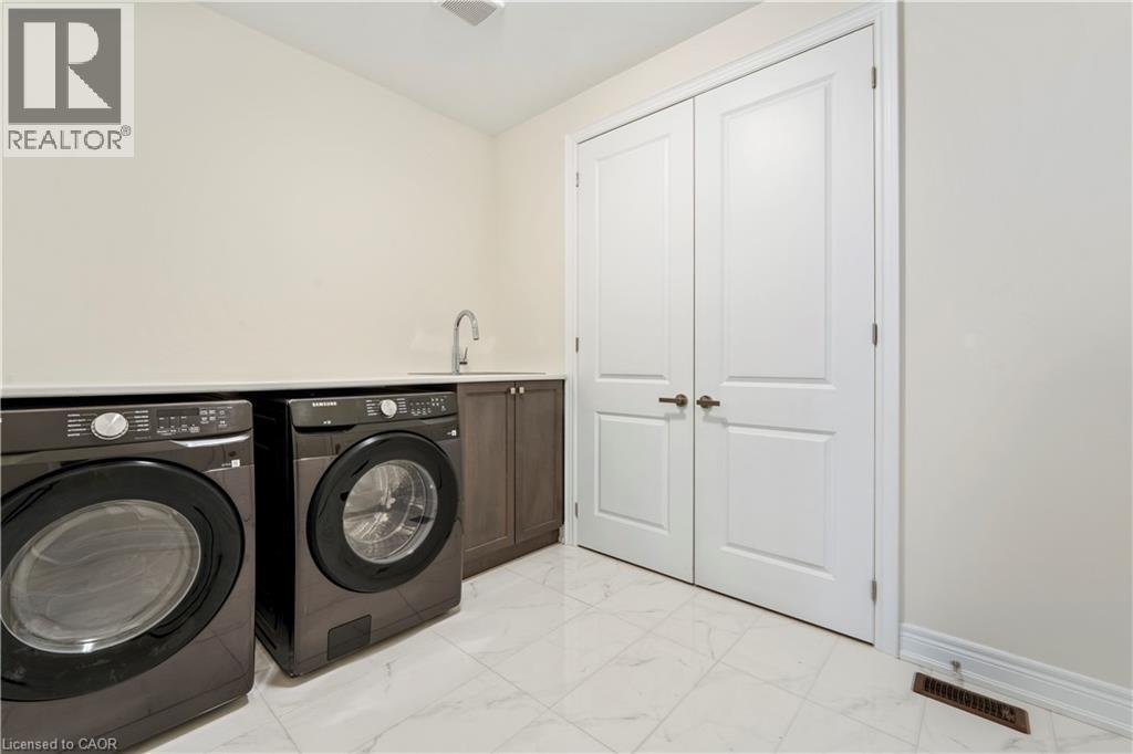 92 Carriage Shop Bend, East Gwillimbury, Ontario  L9N 0Y3 - Photo 18 - 40821716