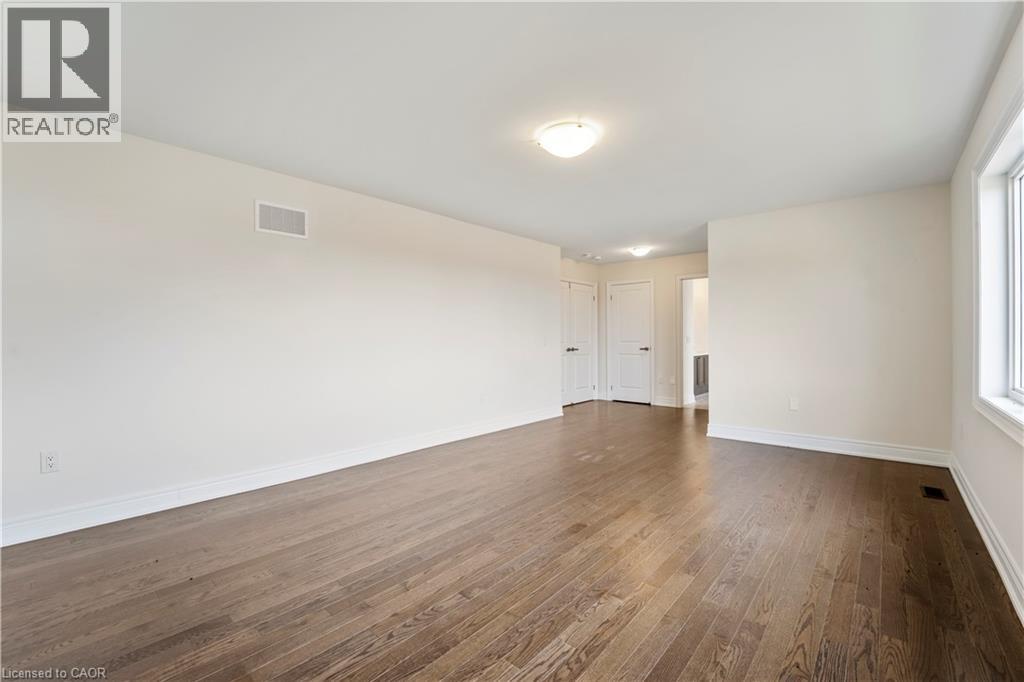 92 Carriage Shop Bend, East Gwillimbury, Ontario  L9N 0Y3 - Photo 21 - 40821716