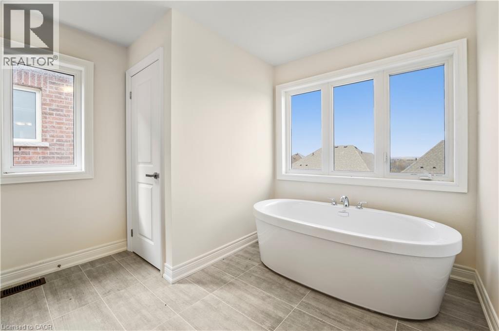 92 Carriage Shop Bend, East Gwillimbury, Ontario  L9N 0Y3 - Photo 24 - 40821716