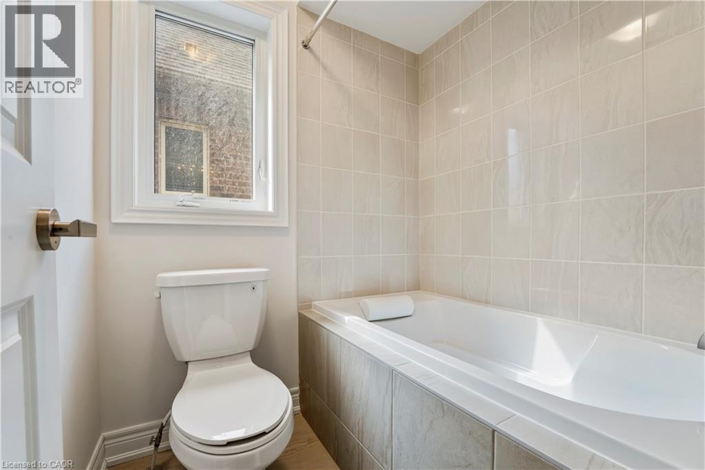 92 Carriage Shop Bend, East Gwillimbury, Ontario  L9N 0Y3 - Photo 27 - 40821716