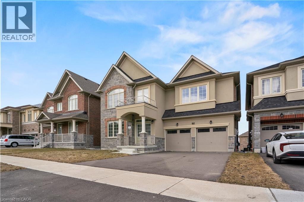 92 Carriage Shop Bend, East Gwillimbury, Ontario  L9N 0Y3 - Photo 3 - 40821716