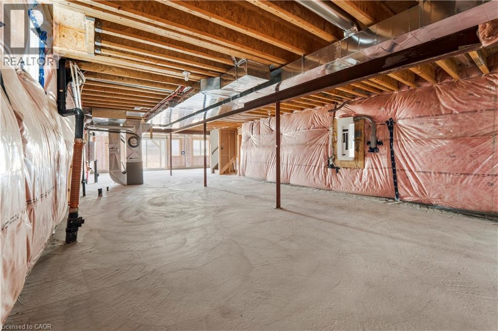 92 Carriage Shop Bend, East Gwillimbury, Ontario  L9N 0Y3 - Photo 38 - 40821716