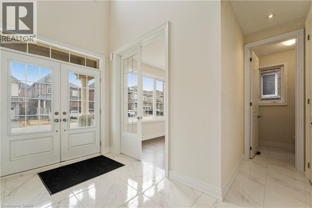 92 Carriage Shop Bend, East Gwillimbury, Ontario  L9N 0Y3 - Photo 5 - 40821716