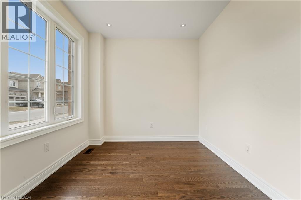 92 Carriage Shop Bend, East Gwillimbury, Ontario  L9N 0Y3 - Photo 6 - 40821716