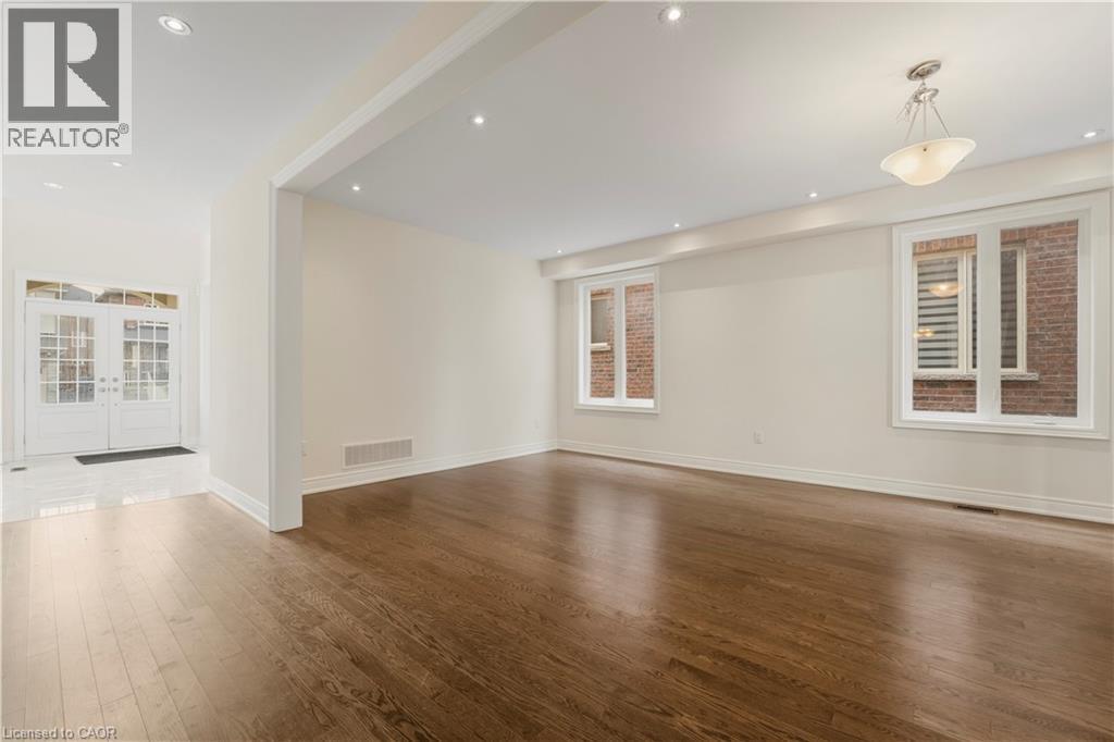 92 Carriage Shop Bend, East Gwillimbury, Ontario  L9N 0Y3 - Photo 8 - 40821716