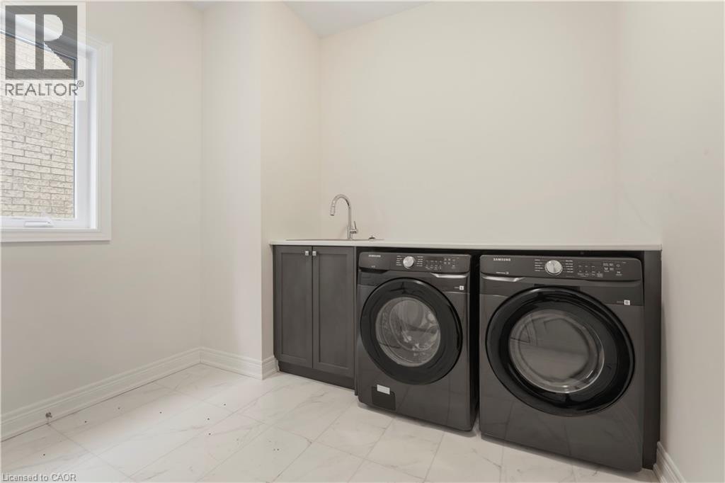 70 Carriage Shop Bend, East Gwillimbury, Ontario  L9N 0C6 - Photo 19 - 40821410