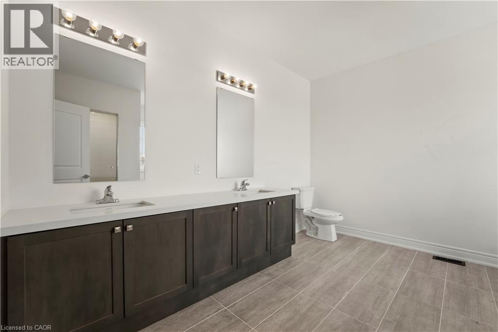 70 Carriage Shop Bend, East Gwillimbury, Ontario  L9N 0C6 - Photo 27 - 40821410