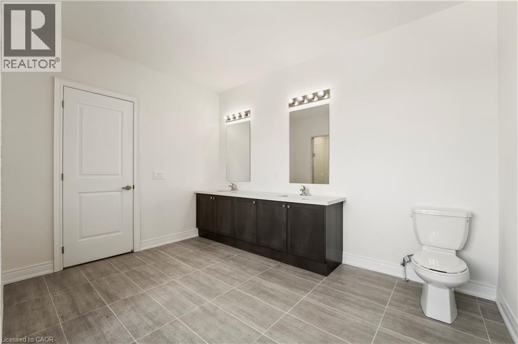 70 Carriage Shop Bend, East Gwillimbury, Ontario  L9N 0C6 - Photo 29 - 40821410