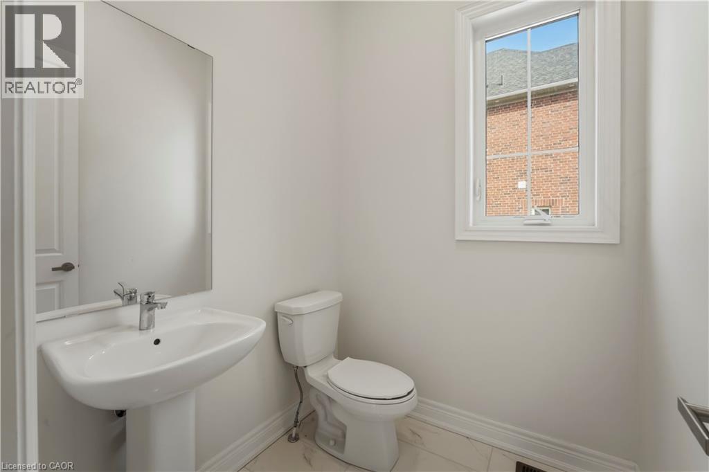 70 Carriage Shop Bend, East Gwillimbury, Ontario  L9N 0C6 - Photo 6 - 40821410