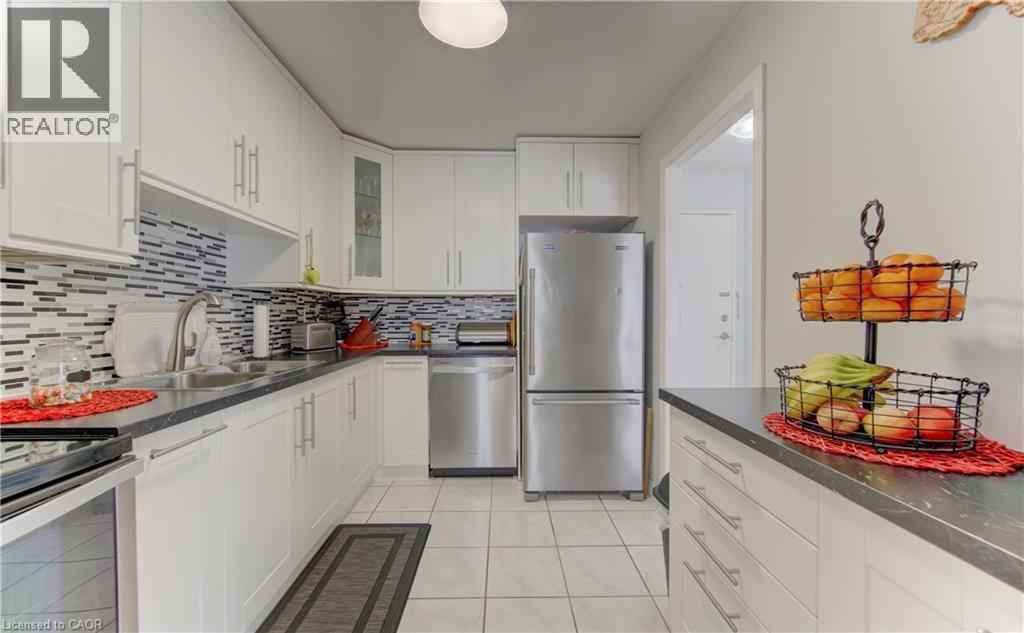 1100 Courtland Avenue E Unit# 404, Kitchener, Ontario  N2C 2H9 - Photo 15 - 40821061