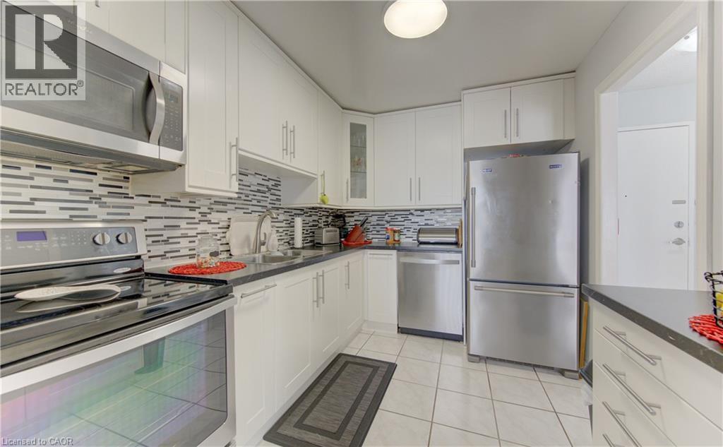 1100 Courtland Avenue E Unit# 404, Kitchener, Ontario  N2C 2H9 - Photo 16 - 40821061