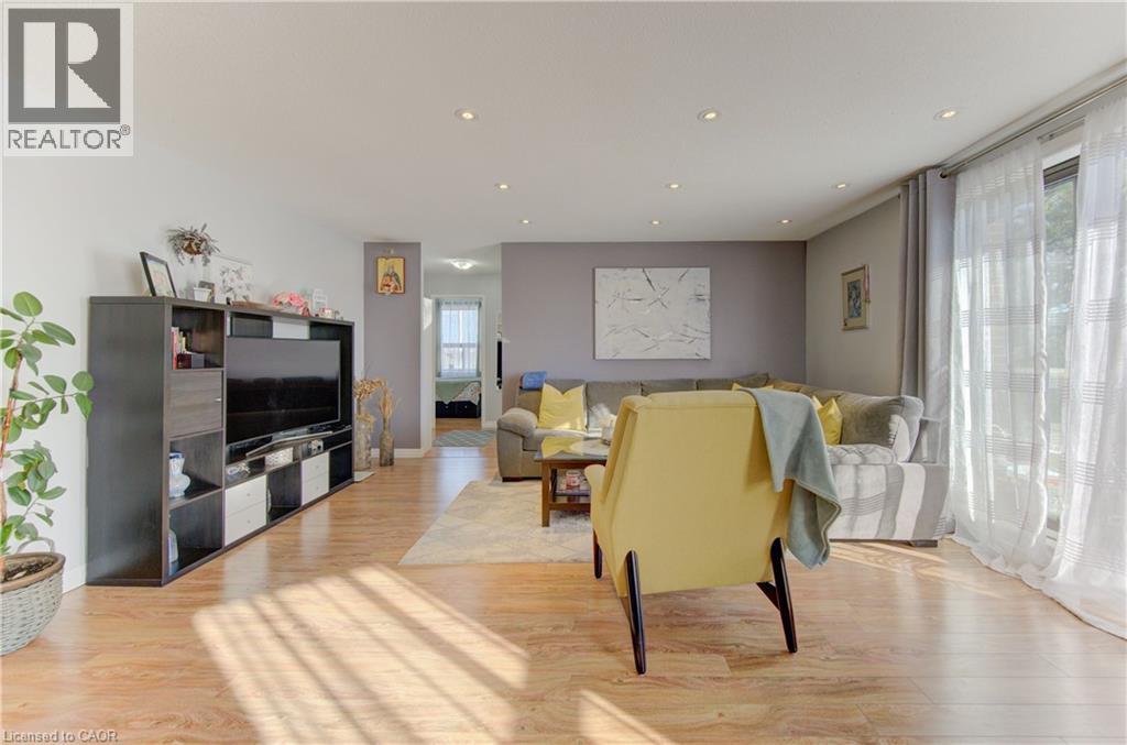 1100 Courtland Avenue E Unit# 404, Kitchener, Ontario  N2C 2H9 - Photo 23 - 40821061