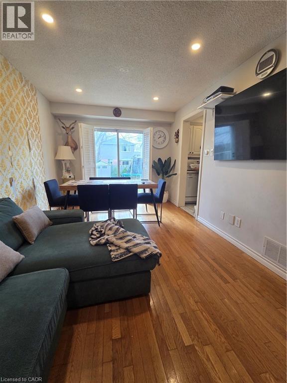 3082 CANTELON Crescent Unit# Main, Mississauga, Ontario